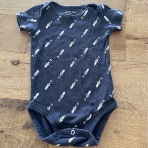 Petit Lem Dark Blue Onesie with rocket print size 3 month
